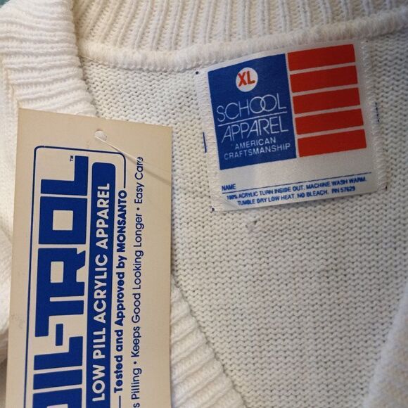 NWT Vintage IHC White XL Long Sleeve School Apparel Sweater - Picture 3 of 5